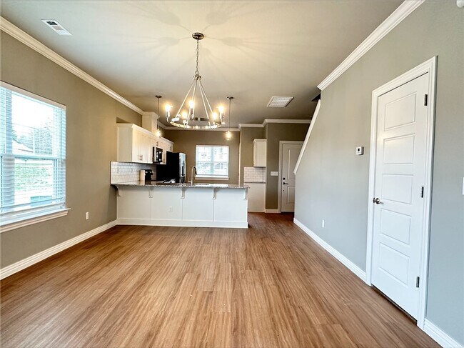 Building Photo - 2085 N Penelope Ln