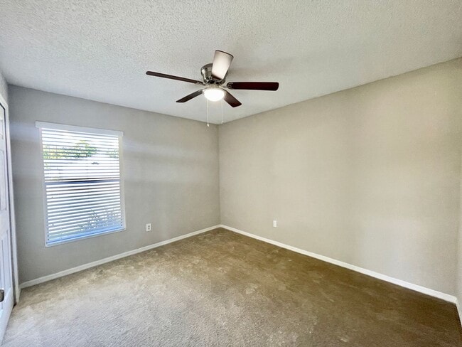 Building Photo - GREAT 3/2 HOME IN OVIEDO STILLWATER SUBDIVISION