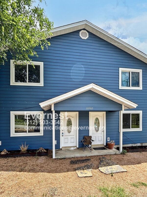 Primary Photo - 10905 Elm St