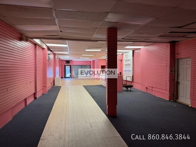 Building Photo - 642-648 Park St-