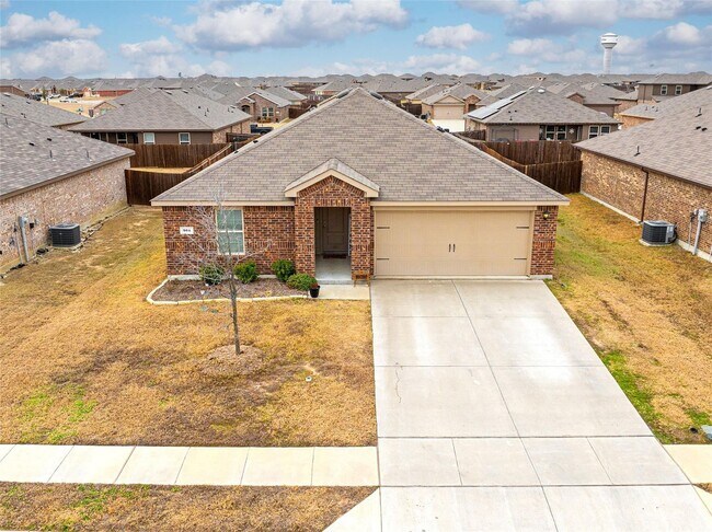 Building Photo - 904 Saddle Horn Way