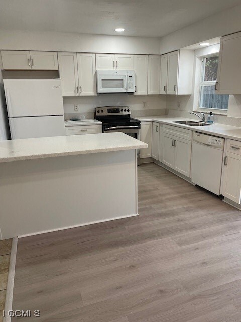 Building Photo - 1808 SE 5th Pl