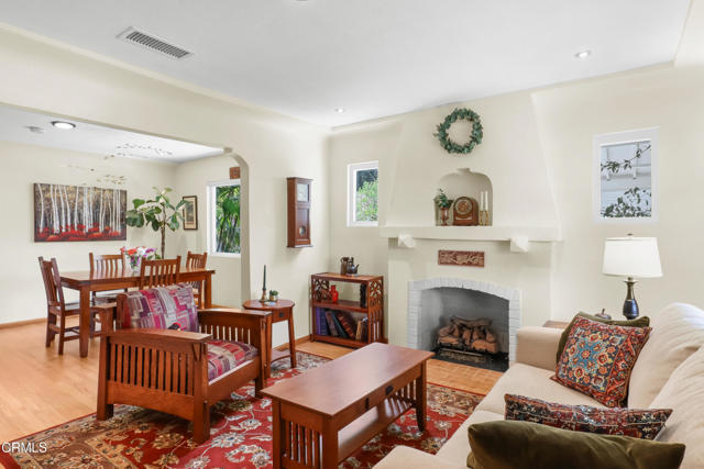 Building Photo - 2520 Casitas Ave