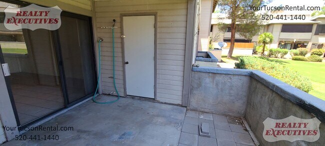 Building Photo - The Villages at Midvale Park - 2 Bedroom and 2 bathroom Condo