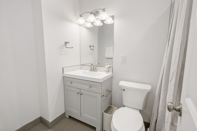 Building Photo - 7900 Heritage Dr