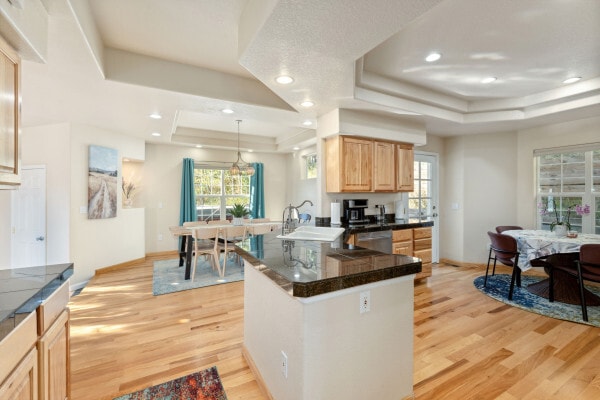 Building Photo - 11770 Leavenworth Dr