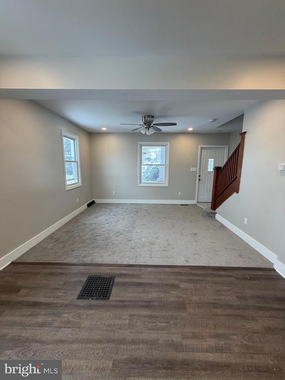 Building Photo - 41 W Reliance Rd