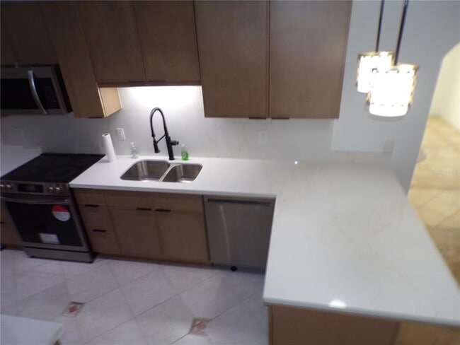 Building Photo - 179 Maria Ct