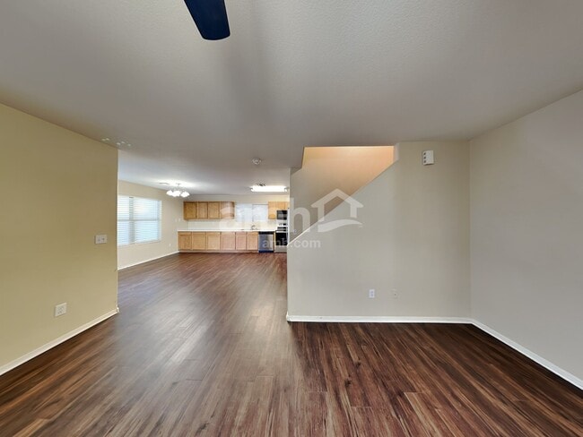 Building Photo - 2467 E Peach Tree Dr