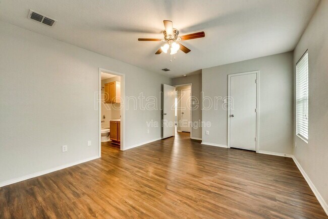 Building Photo - 1345 Castle Ridge Rd