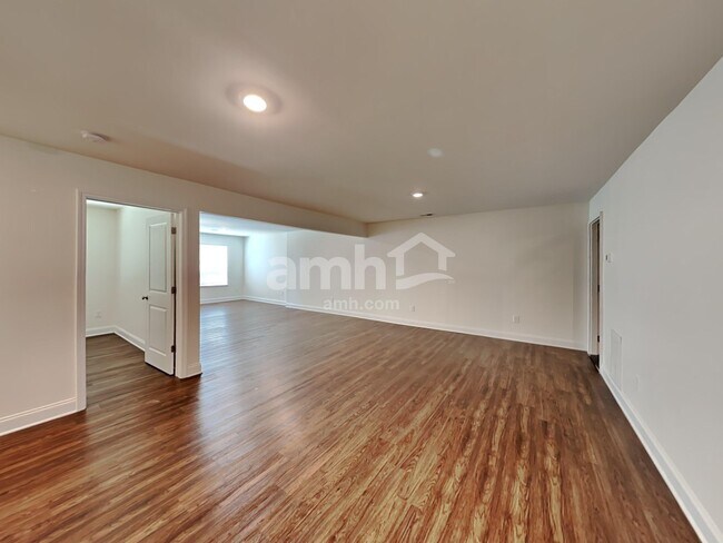 Building Photo - 2449 Napa Valley Dr