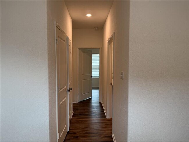 Building Photo - 560 Big Rocky Bend