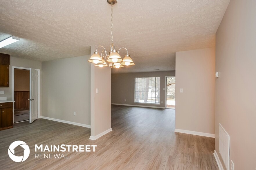 Building Photo - 4056 Chimney Ridge Way