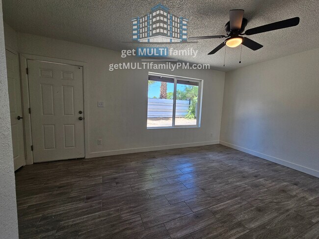 Building Photo - 2535 W Missouri Ave
