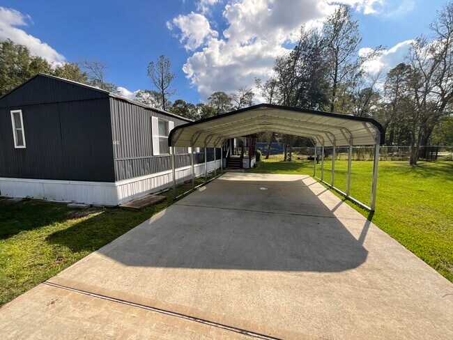 Building Photo - 112 County Road 3563