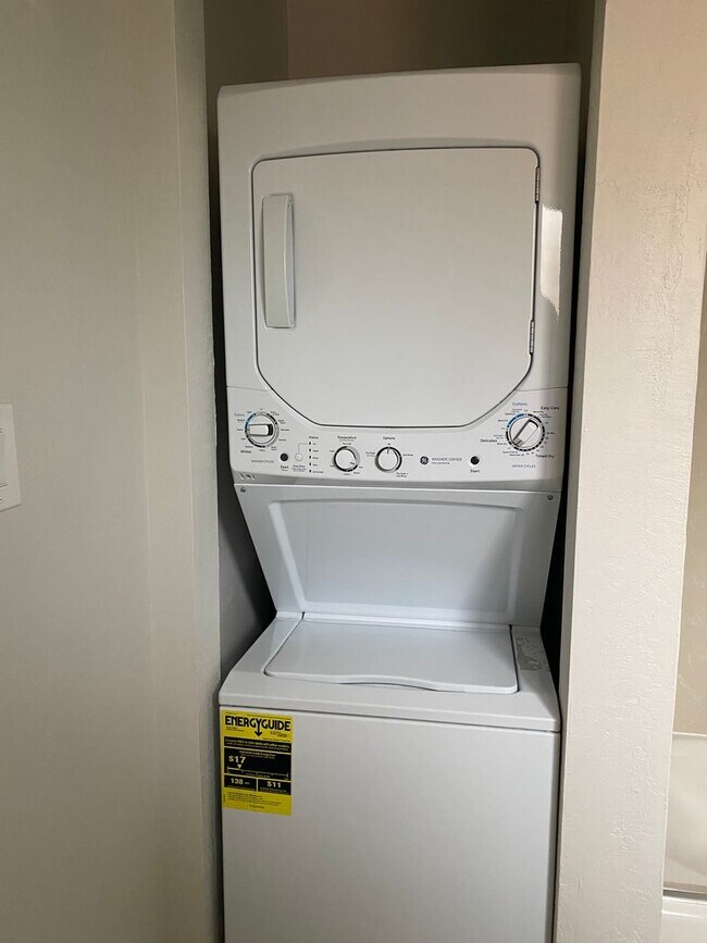 Building Photo - 3907-3909 Nevil