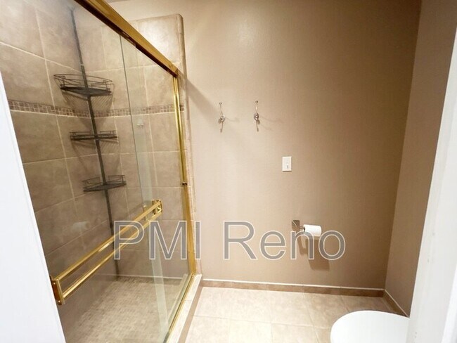 Building Photo - 1555 Foster Dr