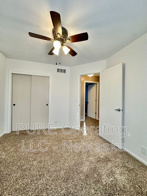 Building Photo - 5039 S 163rd Ave