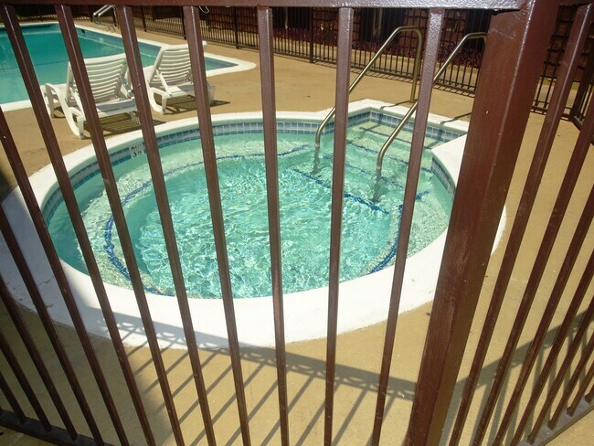 Building Photo - 5403 Newcastle Ave