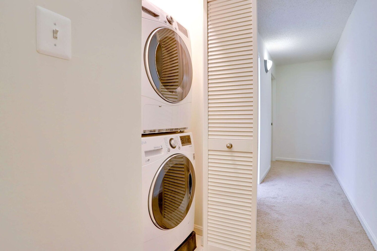 Building Photo - 320 23rd St S