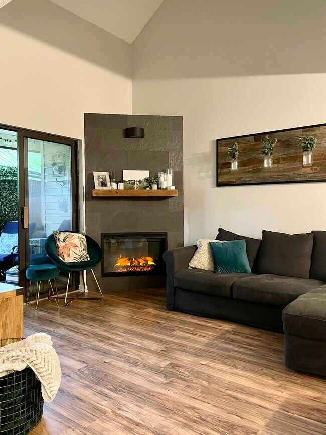 Living room - 7610 York Ave S