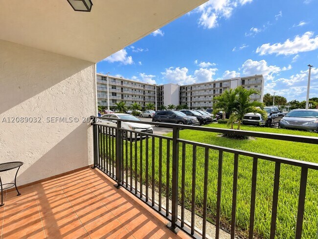 Building Photo - 14150 SW 84th St