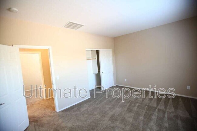 Building Photo - 15145 W Elm Cir