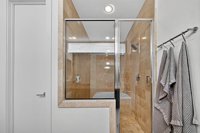 Building Photo - 1232 W 24th St