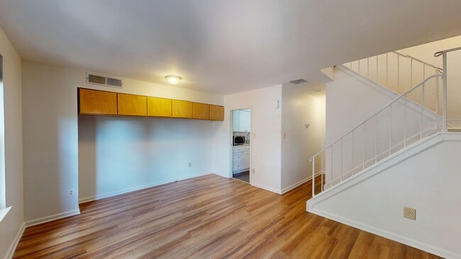 Building Photo - 1433 A St NE