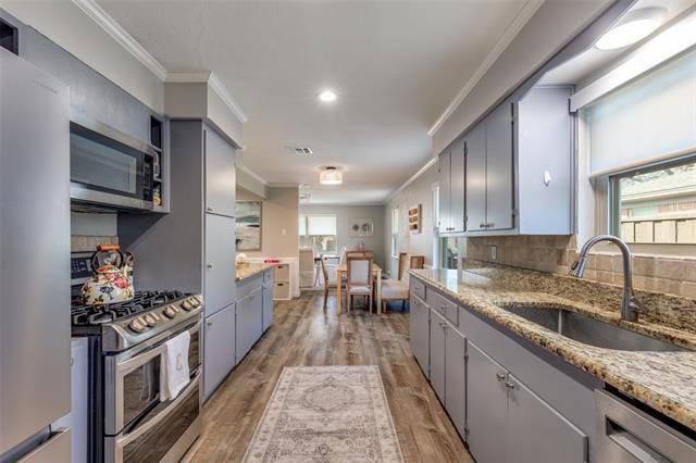 Building Photo - 2476 Pinebluff Dr