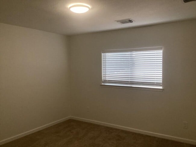 Building Photo - 9023 Grand Villa Ln