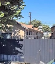 Building Photo - 1205 E 64th St