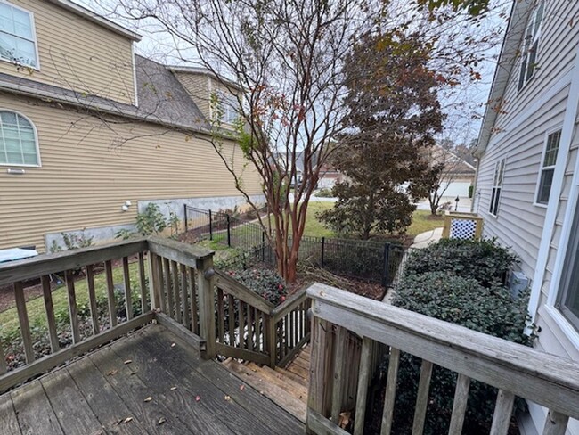 Building Photo - Johnson's Landing with Pond Views!