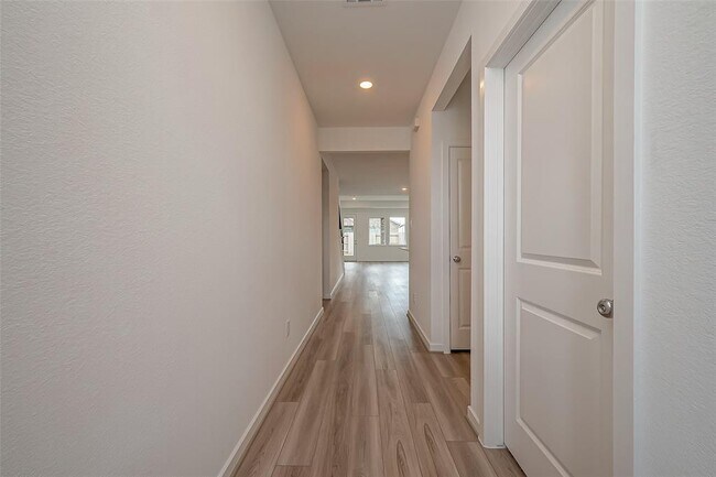 Building Photo - 21807 White Stone Creek Dr