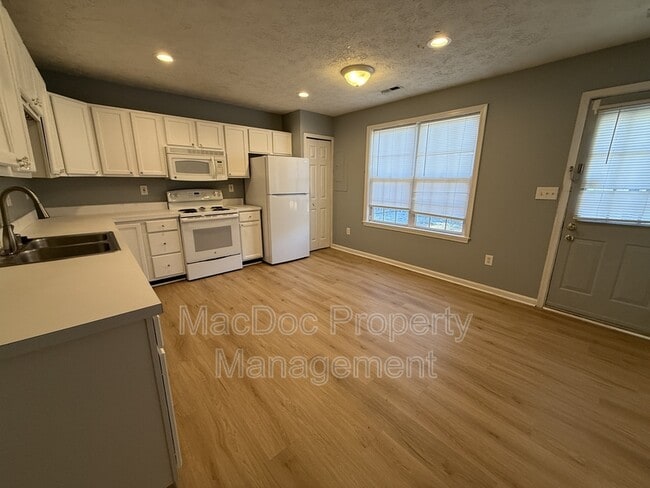 Building Photo - 10500 Boxmeer Ct