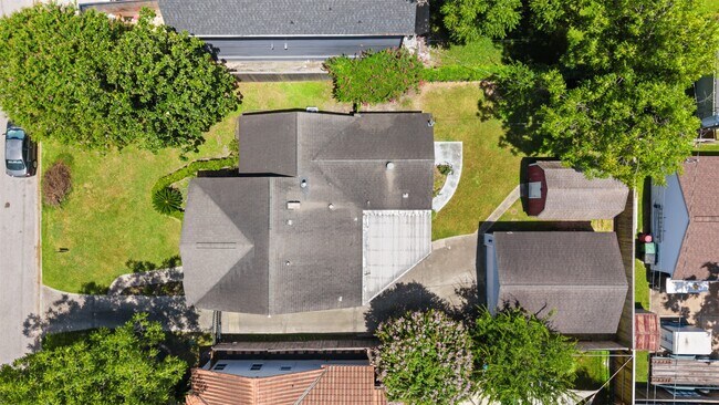 Building Photo - 1705 Althea Dr