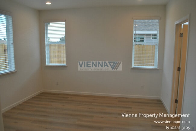 Building Photo - 513 Fox Hunt Wy