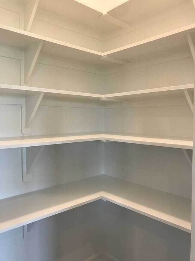 Building Photo - Close to Barksdale Air Force Base...