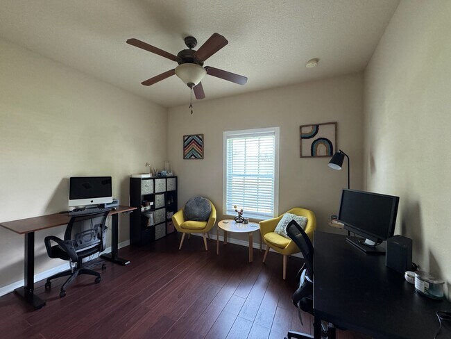 Building Photo - 1376 NW 120th Way
