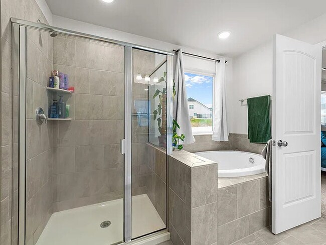 Building Photo - Earn Wealth While Leasing – Like a Homeowner – Lease to Own