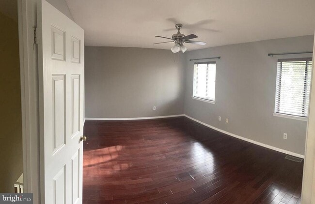 Building Photo - 204 Clover Hill Ct