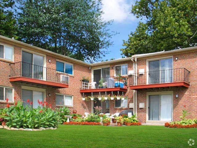 Building Photo - 333 North Ave