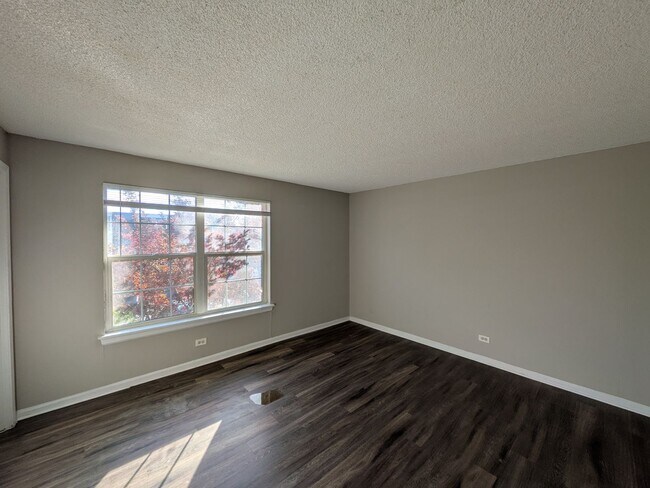 Building Photo - 3 Bedroom 1.5 Bathroom Hampden Neighborhoo...
