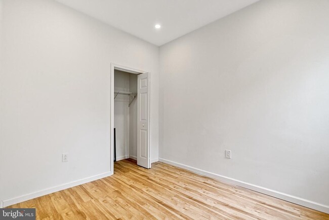 Building Photo - 1718 Edgley St