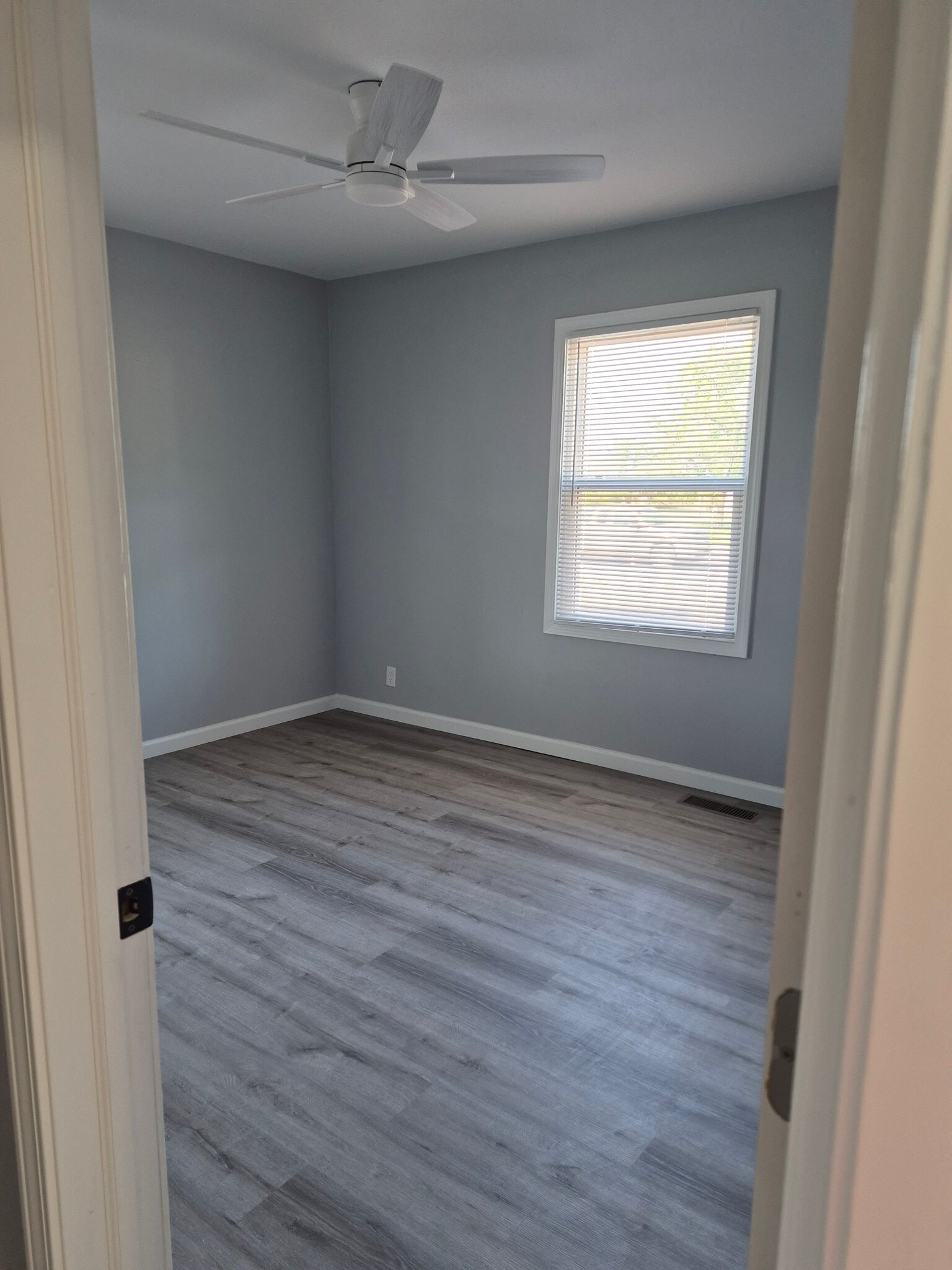 Building Photo - 312 S Rose Hill Rd