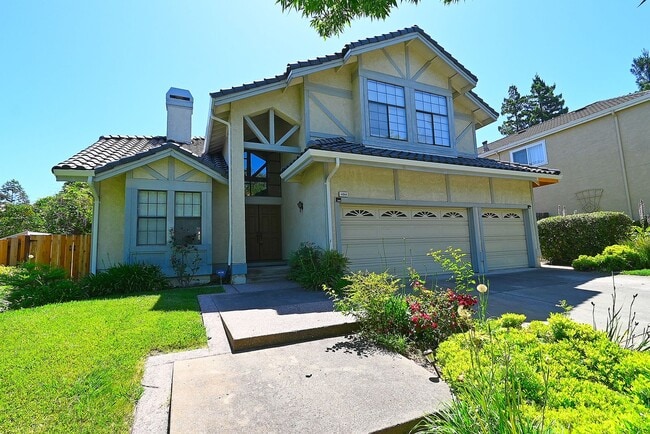 Building Photo - $5,900 - GORGEOUS 4 BEDROOM HOME IN MISSION SAN JOSE NEIGHBORHOOD