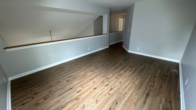 Building Photo - 7421 Spring Run Dr