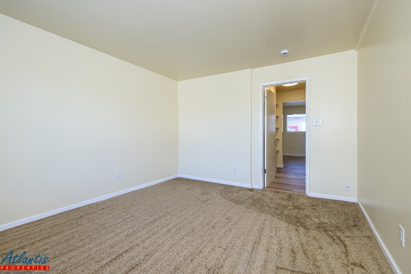 Building Photo - 555 S 10th St