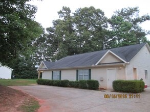 Building Photo - 6237A Dorsett Shoals