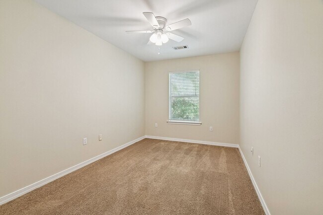 Building Photo - 102 Covington Meadow Cir